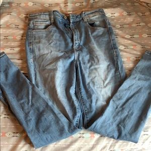 🟢 5/$20 Garage Ripped Jeans